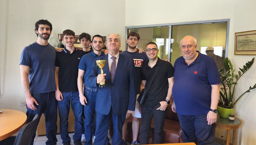 Διακριση ομάδας μπάσκετ της Νομικής Σχολής του ΕΚΠΑ στο 1ο τουρνουά μπασκετ